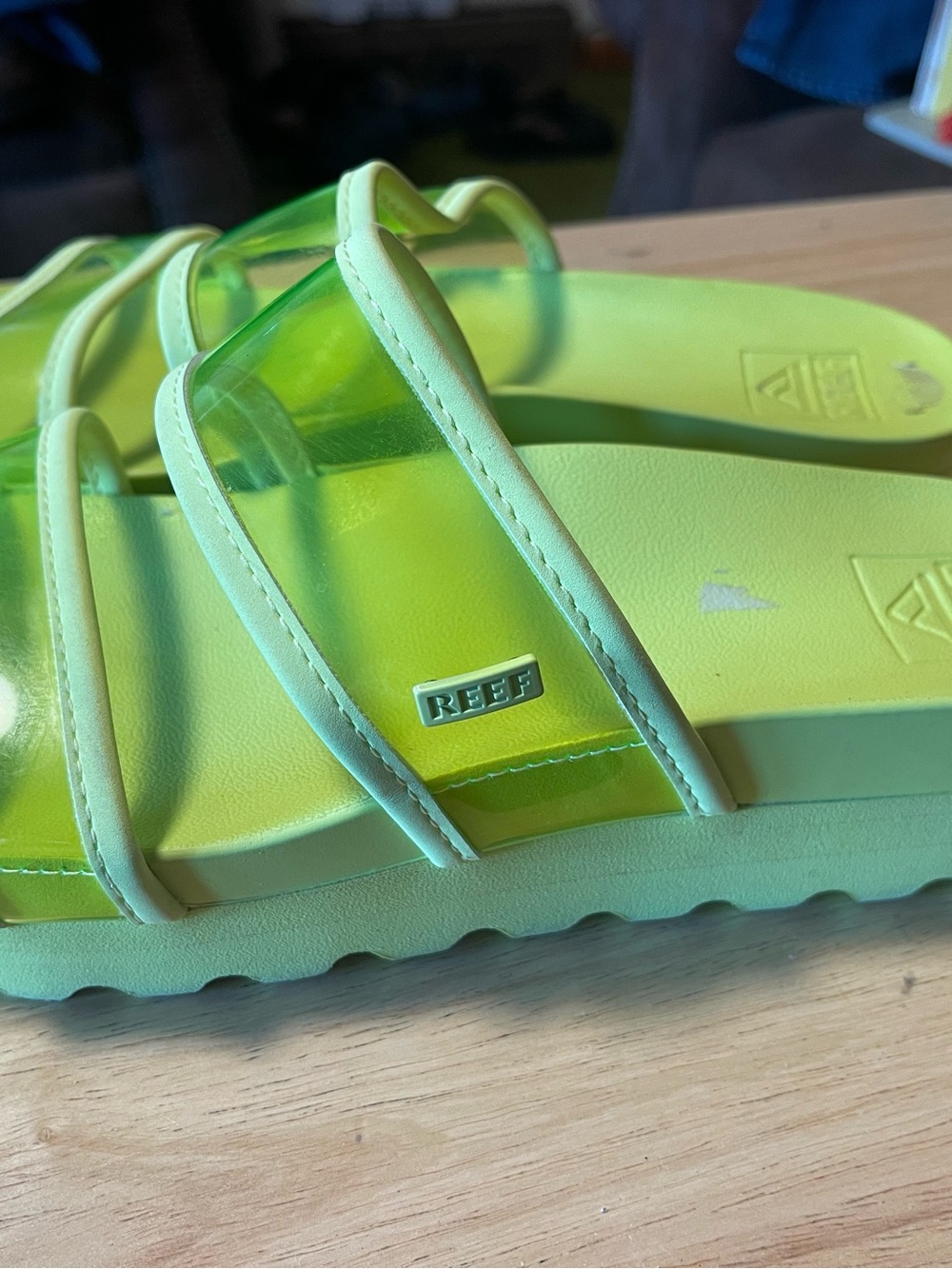 Reef Vista Hi Energy Womens 9 Neon Yellow Platform Beach Outdoor Slide Sandals
